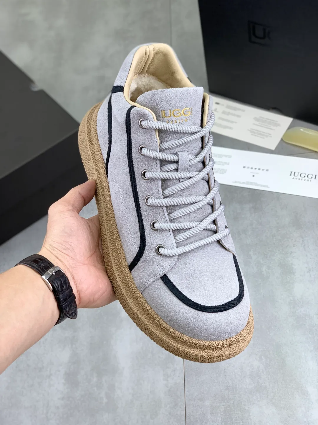 Men's men's shoes 💰P580 new arrival 🆕🆕🆕 IUGGI clown casual sneakers, the sultry clown feels like a visual, 26-year upgrade, suede, light and comfortable, versatile style, wool lining, comfortable and warm, rubber outsole, non-slip and firm size: 39-44, three colors 968-3